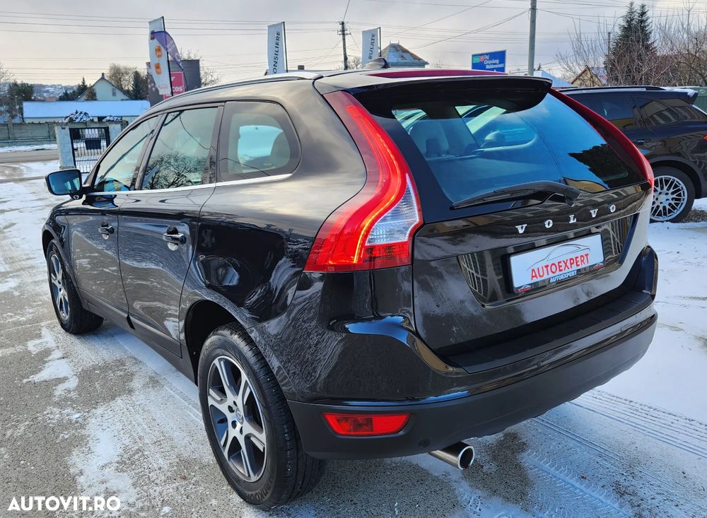 Volvo XC 60 D4 Geartronic Momentum - 11