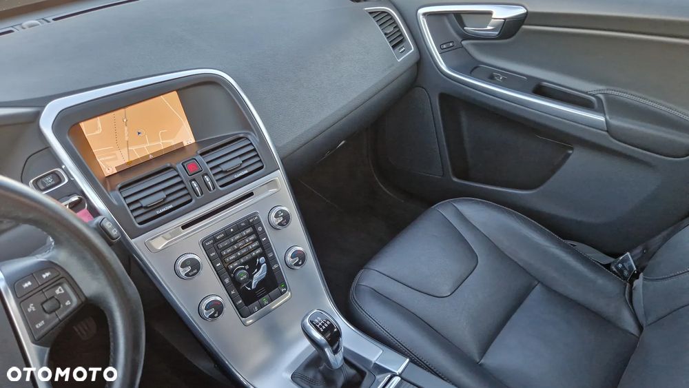 Volvo XC 60 D3 Summum - 16