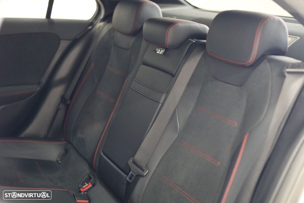 Mercedes-Benz A 180 Limousine d AMG Line Aut. - 27