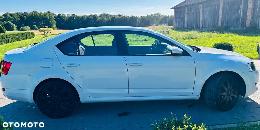 Skoda Octavia 2.0 TDI Elegance DSG - 3