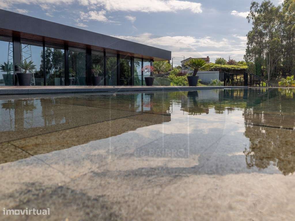 Moradia T6, térrea contemporânea, piscina, terraços e jardim junto ... - Grande imagem: 3/51