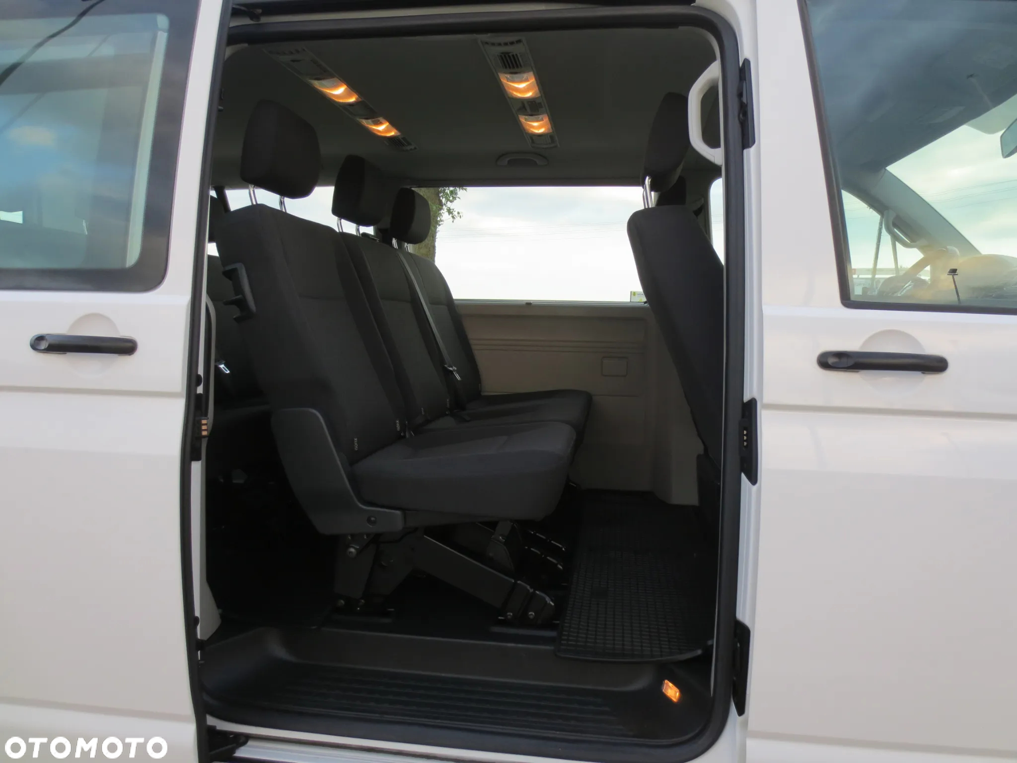 Volkswagen Caravelle 2.0 TDI L2 Trendline - 15