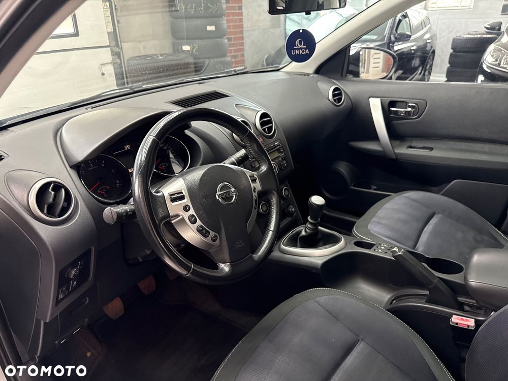 Nissan Qashqai 2.0 dCi DPF acenta - 17
