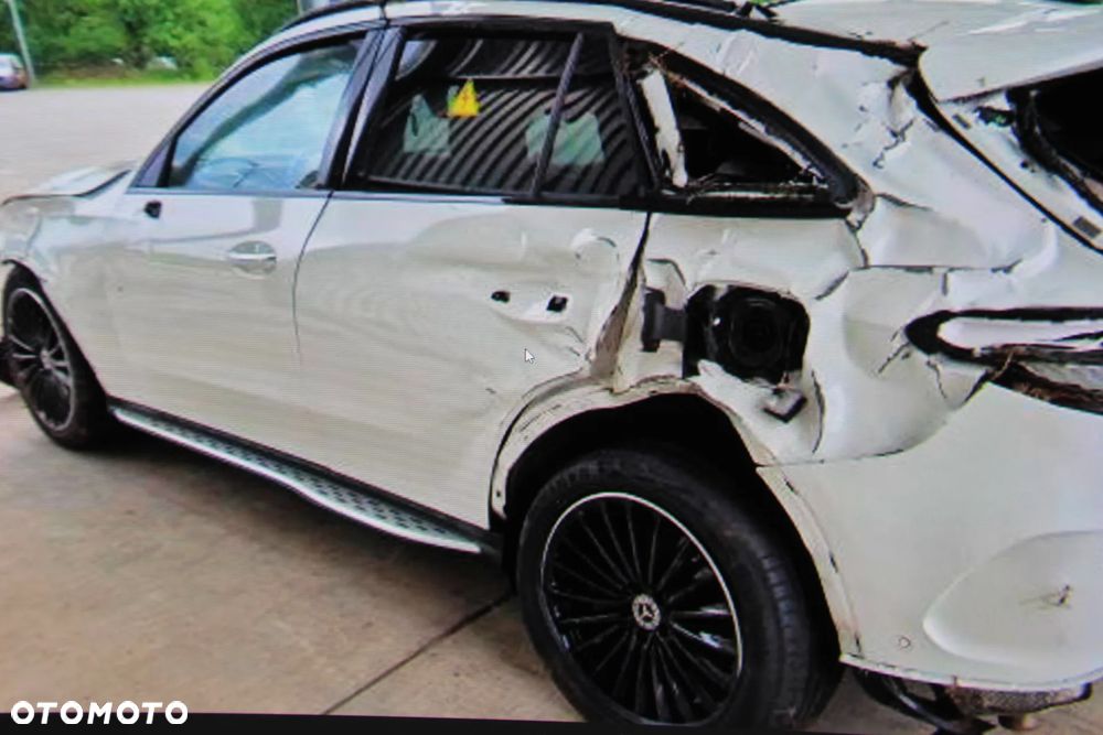 Mercedes-Benz GLC 300 de 4Matic 9G-TRONIC Edition AMG Line - 2
