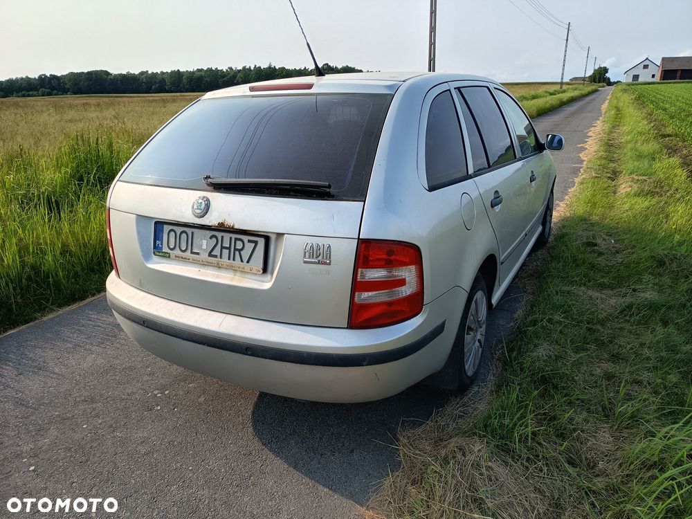 Skoda Fabia - 4