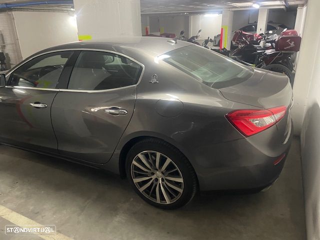 Maserati Ghibli 3.0 V6 - 4