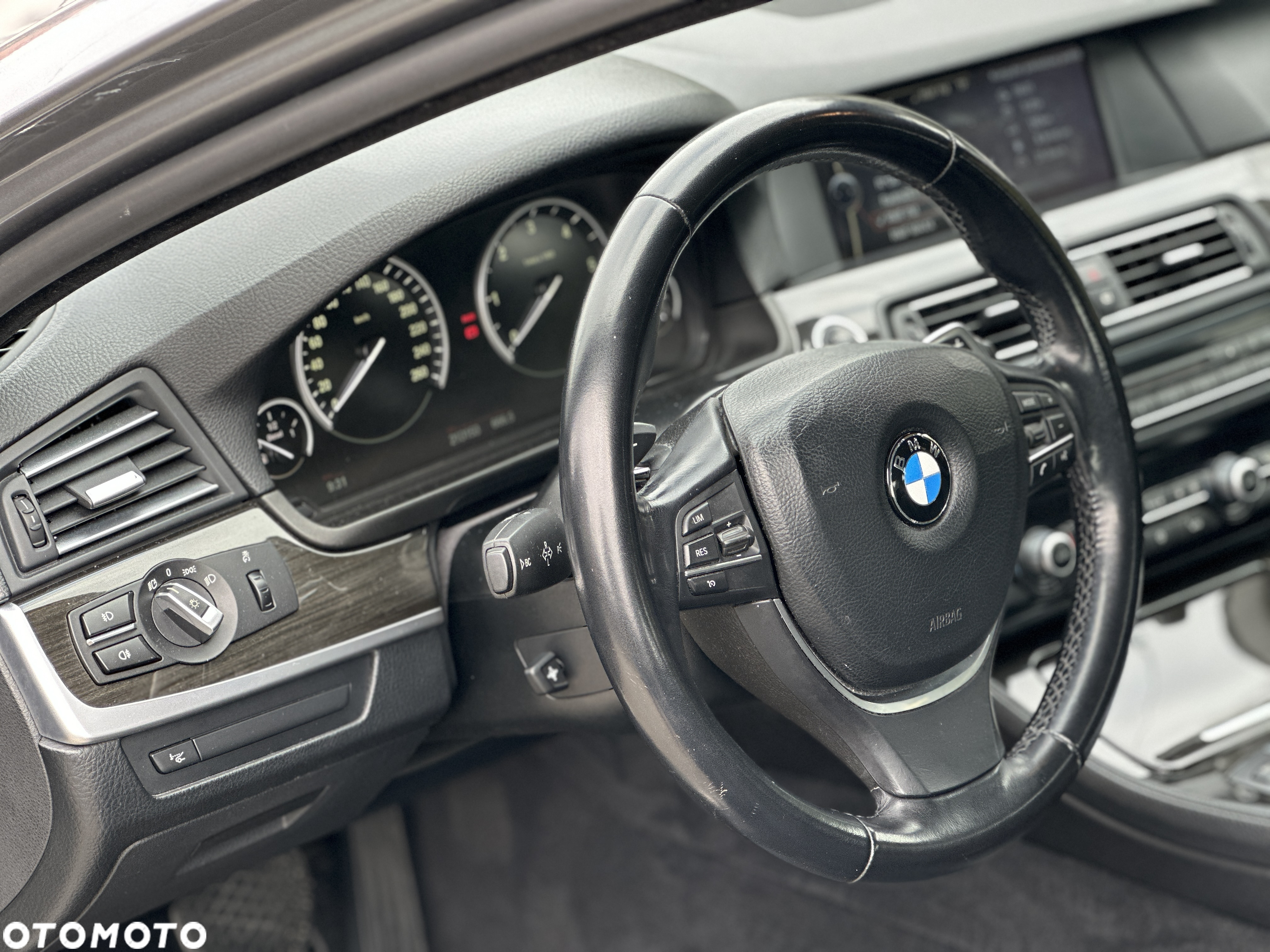 BMW Seria 5 525d xDrive Luxury Line - 19