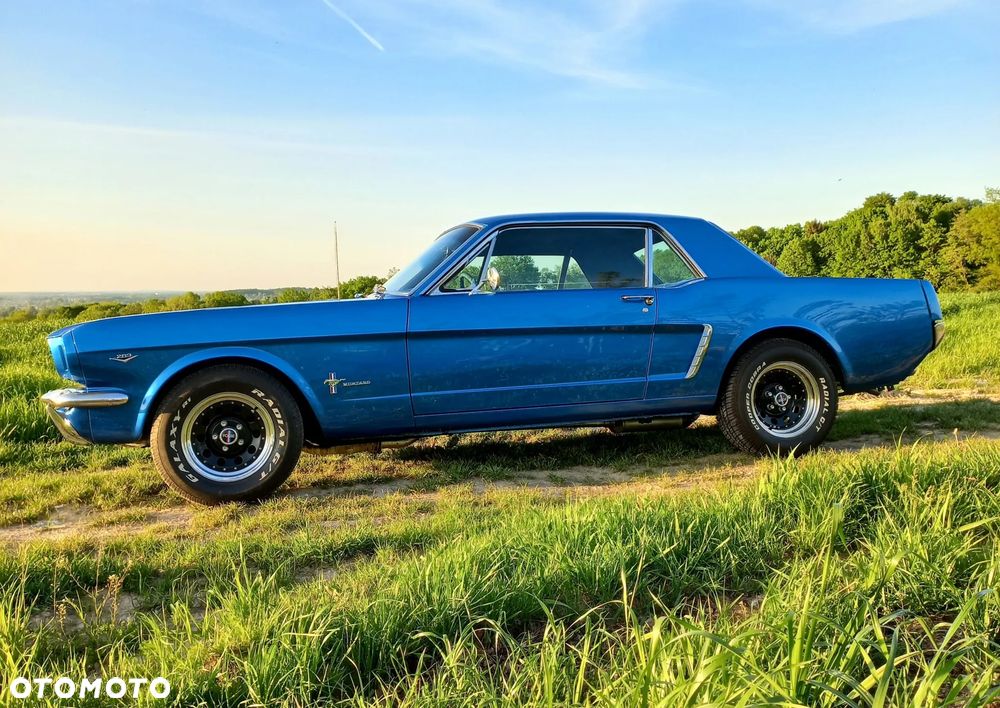 Ford Mustang - 1
