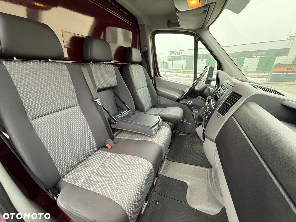 Volkswagen Crafter - 12