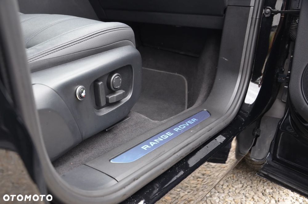 Land Rover Range Rover Evoque P200 R-Dynamic - 24