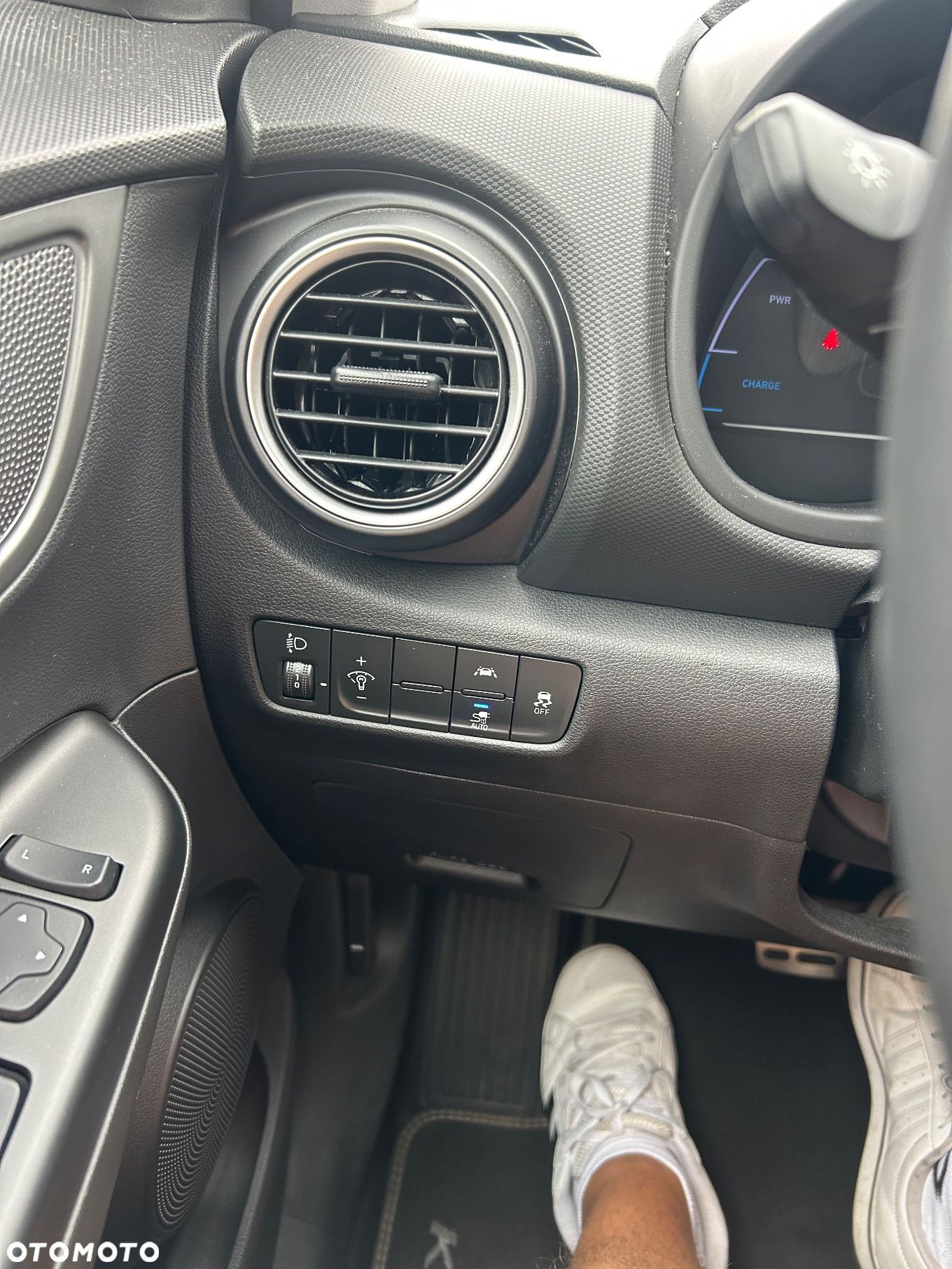 Hyundai Kona Electric 39kWh Premium - 22