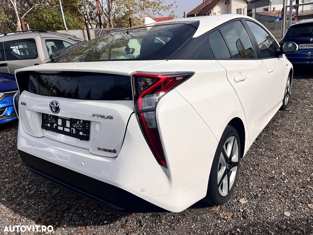 Toyota Prius (Hybrid) Sol - 10