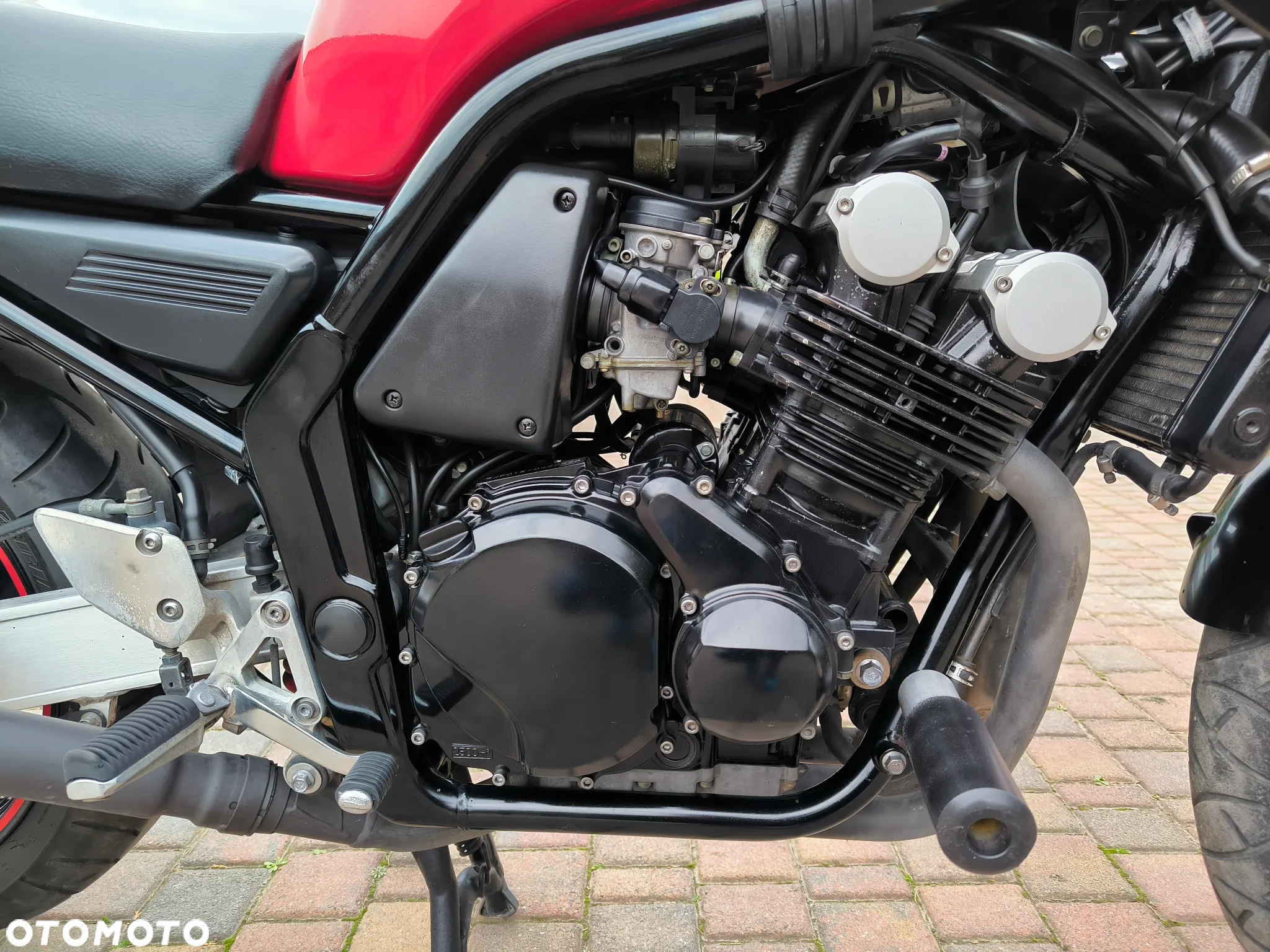 Yamaha FZS - 12