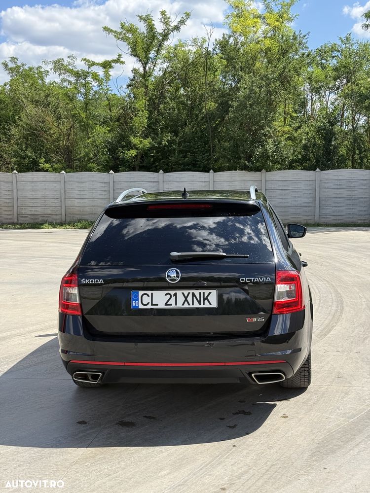 Skoda Octavia 2.0 TDI DSG RS - 9
