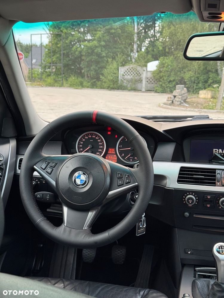 BMW Seria 5 525d - 18
