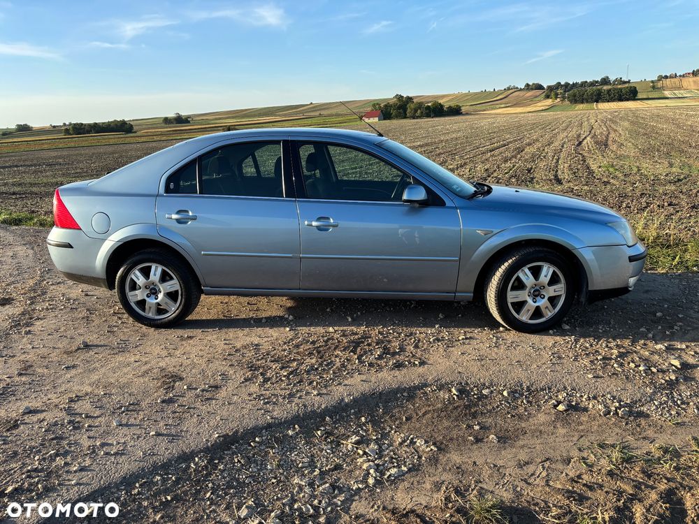 Ford Mondeo 2.0 Ghia - 5