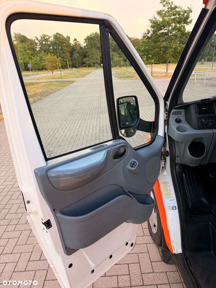 Ford Transit - 18