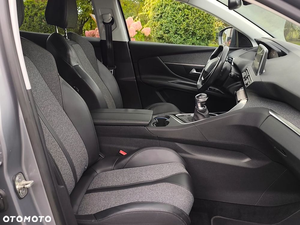 Peugeot 3008 1.6 BlueHDi Allure S&S - 19