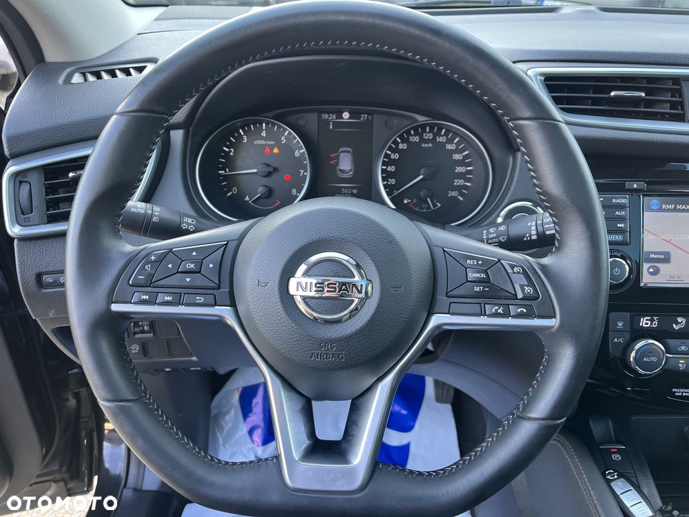 Nissan Qashqai 1.6 DIG-T N-Connecta - 17