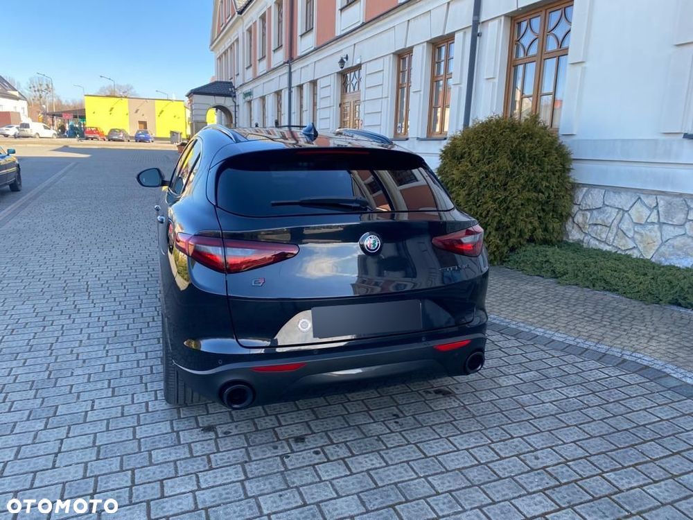 Alfa Romeo Stelvio 2.0 Turbo TI Q4 - 8