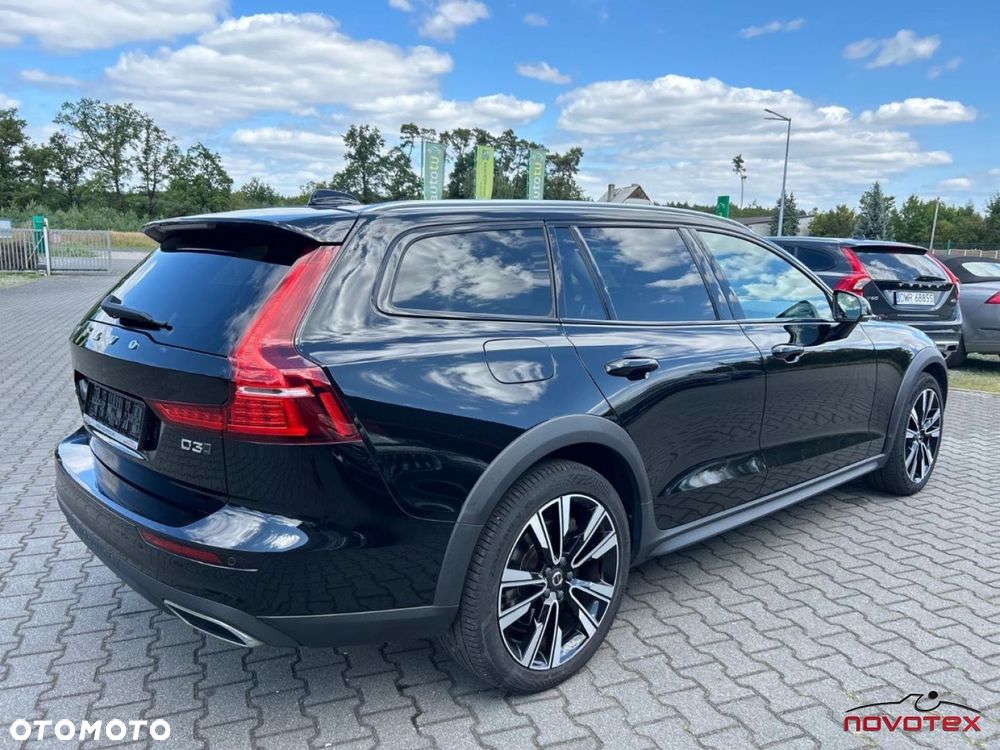 Volvo V60 Cross Country D3 Geartronic Momentum - 2