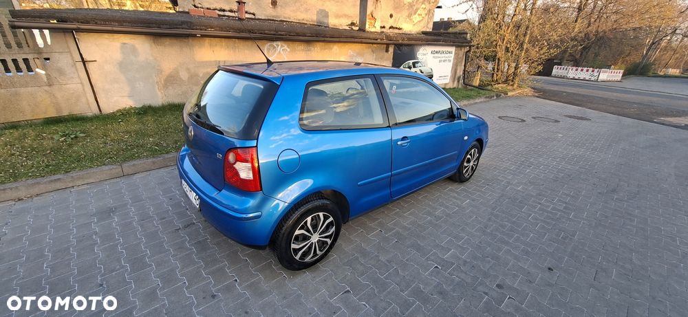 Volkswagen Polo - 2