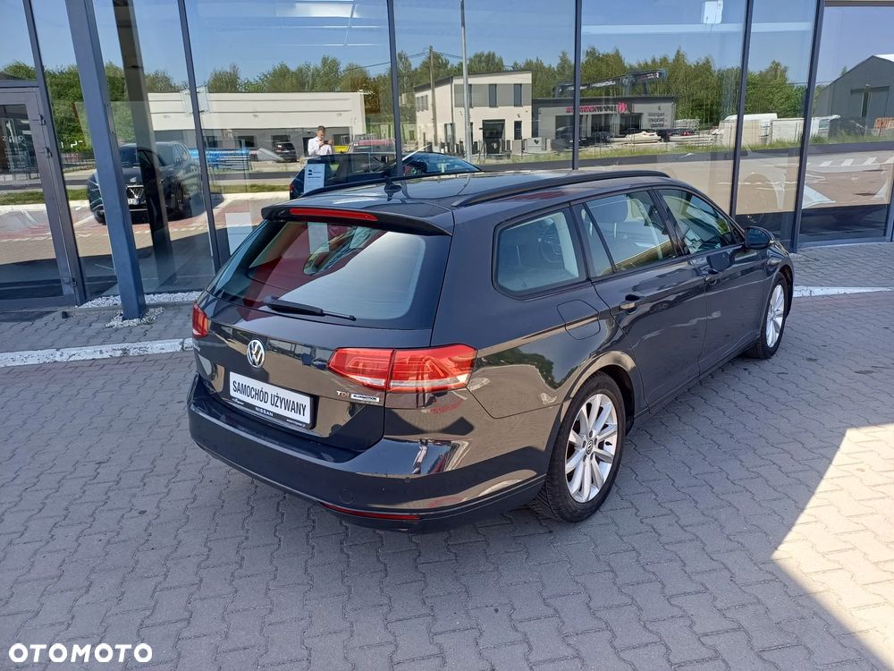 Volkswagen Passat - 5
