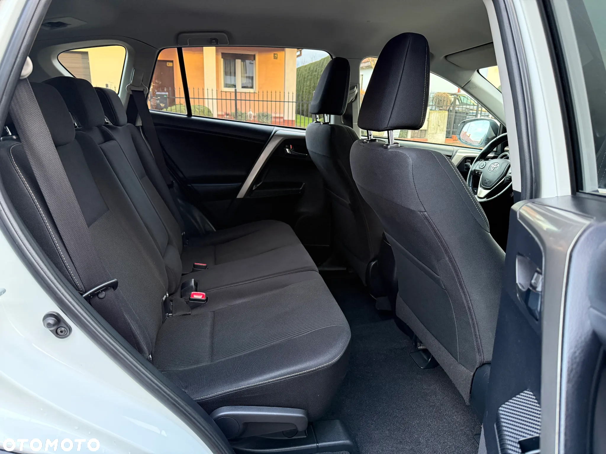 Toyota RAV4 2.0 D-4D Active - 19
