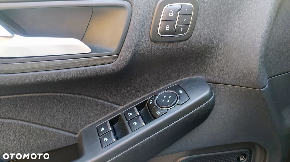 Ford Escape 2.0 EcoBoost AWD Titanium - 26