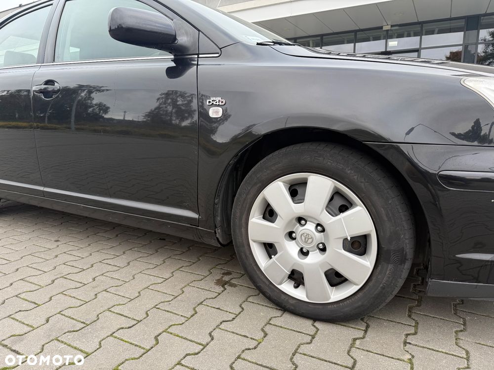 Toyota Avensis 2.0 D-4D - 5