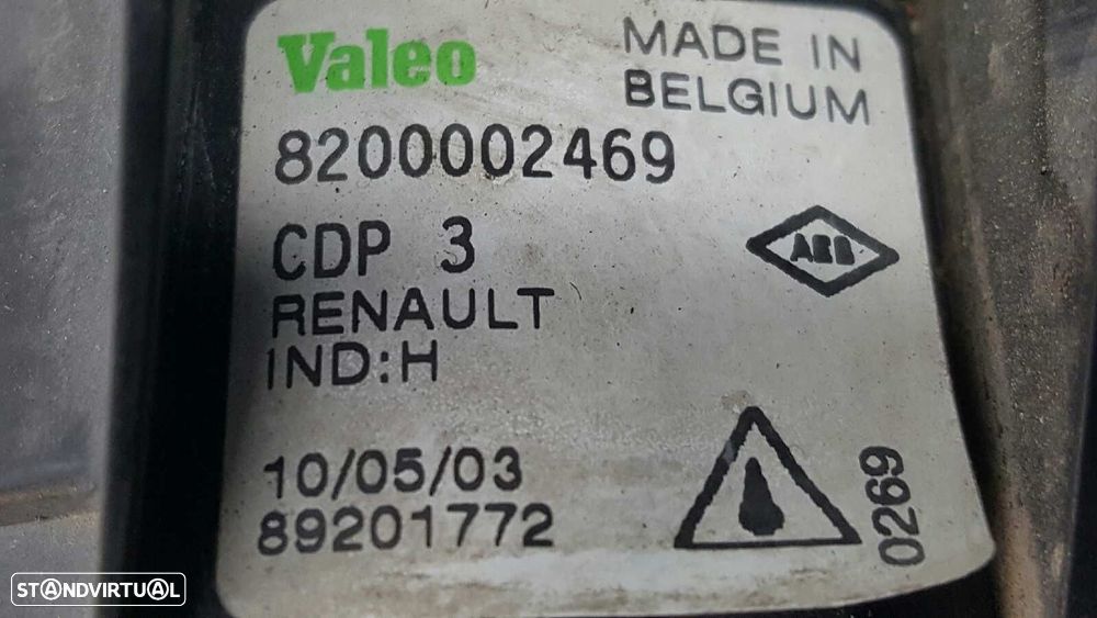 FAROL DE NEVOEIRO ESQUERDO RENAULT CLIO II FASE II (B/CB0) AUTHENTIQUE - 2