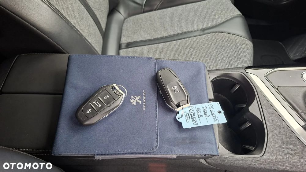 Peugeot 3008 1.2 PureTech Allure - 25