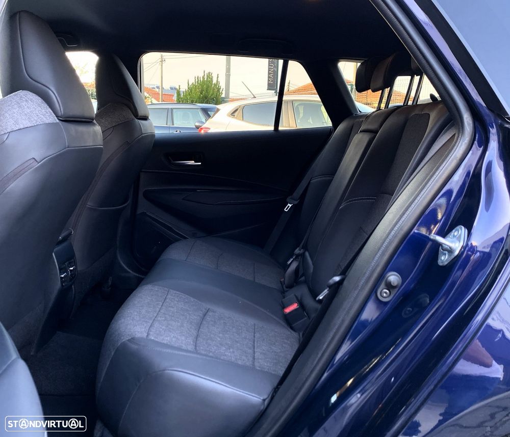 Toyota Corolla Touring Sports 1.2T Comfort+P.Sport - 32