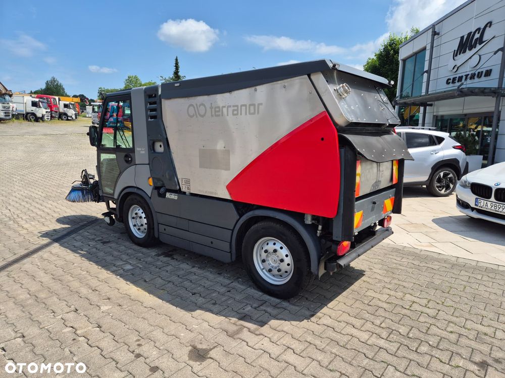 Hako Citymaster 2200 / ZAMIATARKA DROGOWA / KOMPAKTOWA ZAMIATARKA / SERWISOWANA / 2 MIEJSCA / EURO 6 / IDEALNA DO MIASTA I CHODNIKI / BEZWYPADKOWA / MOŻLIWOŚĆ TRANSPORTU - 5
