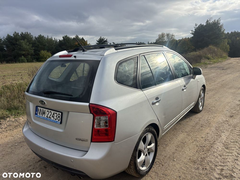 Kia Carens 2007 photo 3