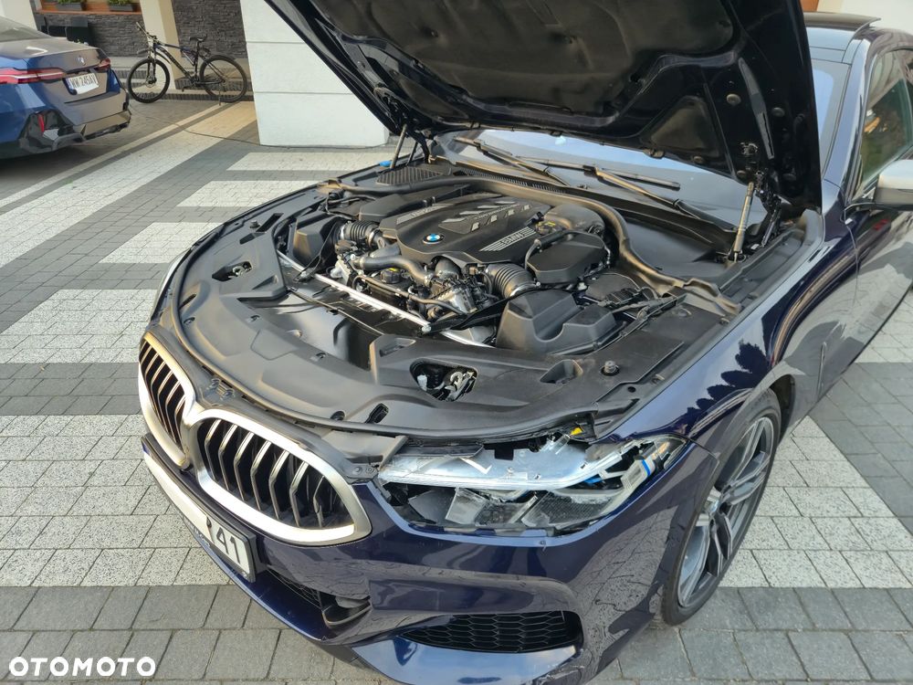 BMW Seria 8 - 22