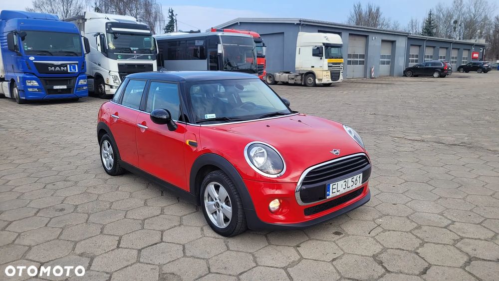 MINI Cooper Standard - 4