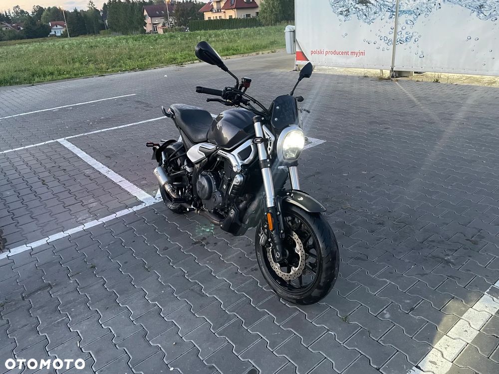 VOGE 500AC - 12