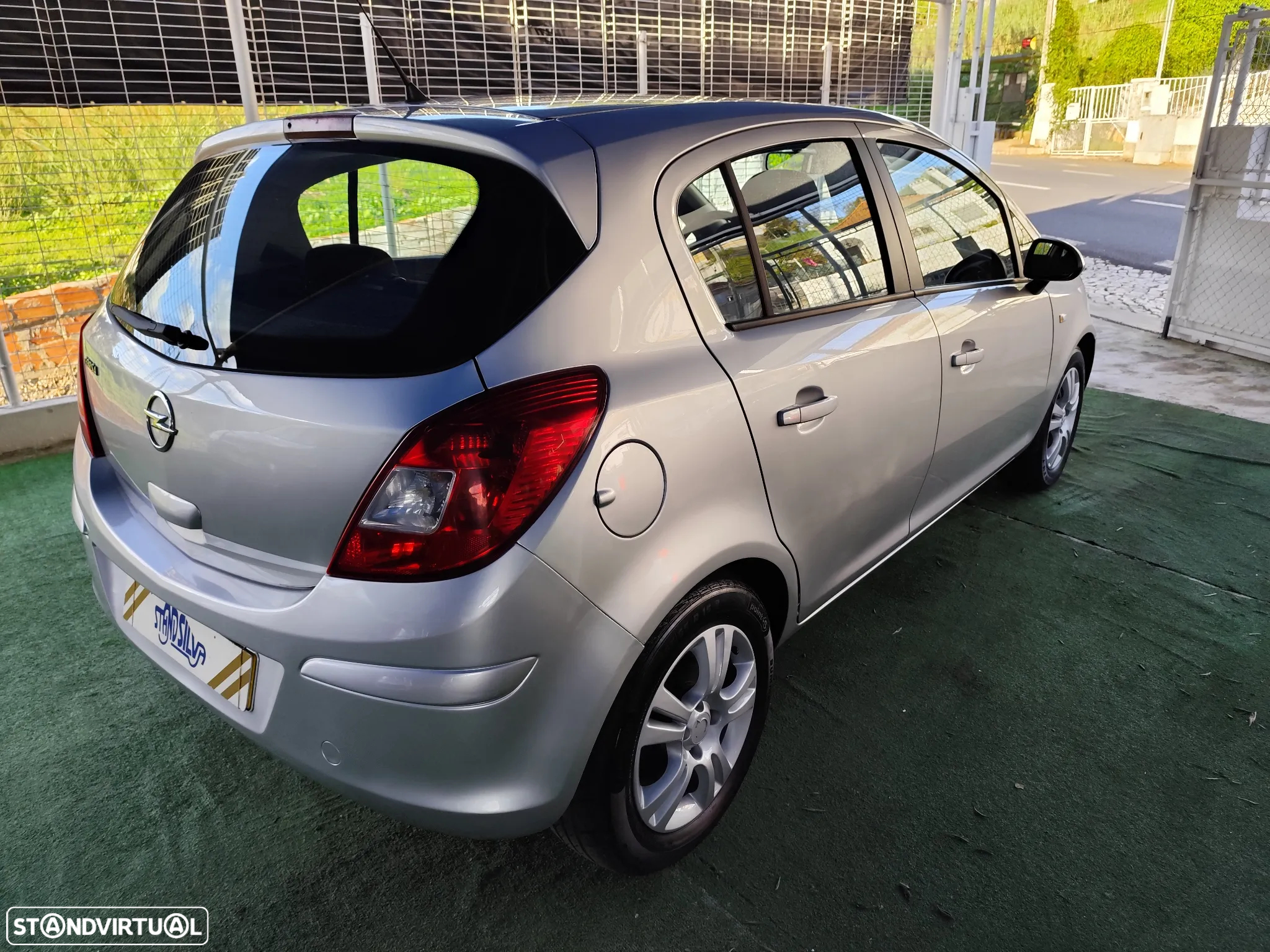 Opel Corsa 1.2 Enjoy - 11