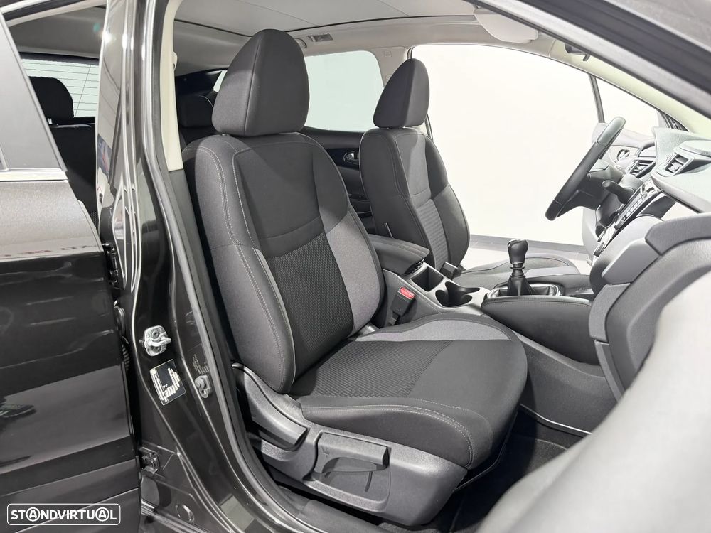 Nissan Qashqai 1.5 dCi N-Connecta - 33