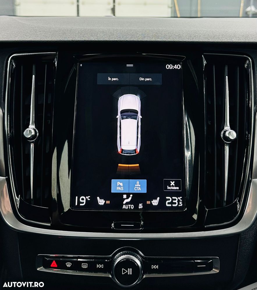 Volvo V90 D3 Momentum Pro - 26