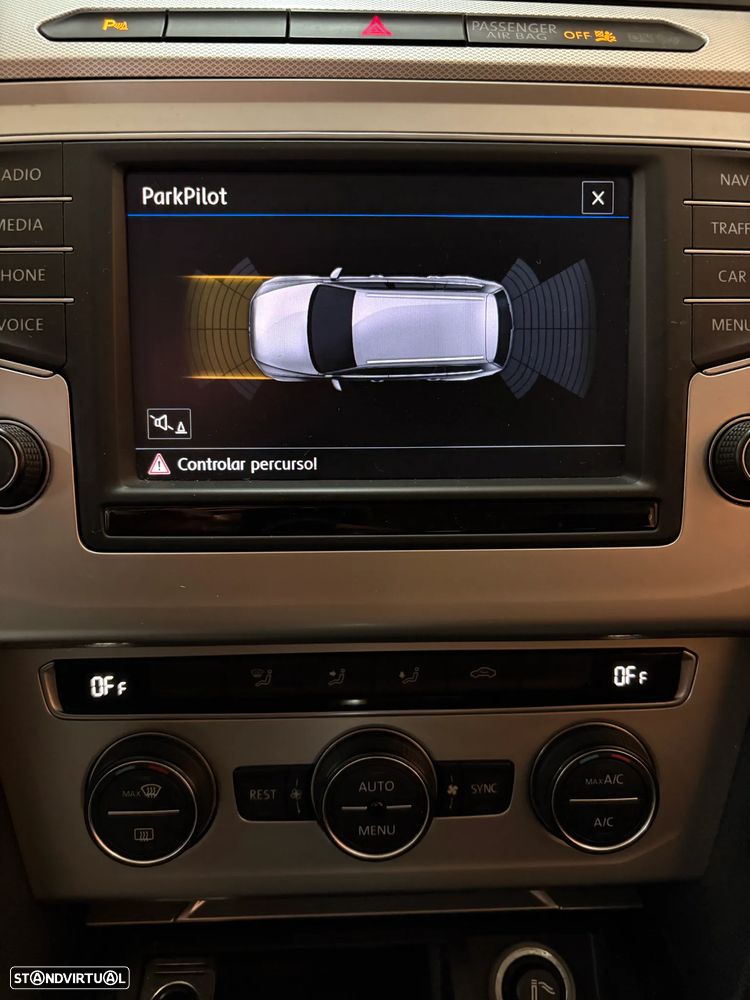 VW Passat 2.0 TDI Confortline DSG - 17