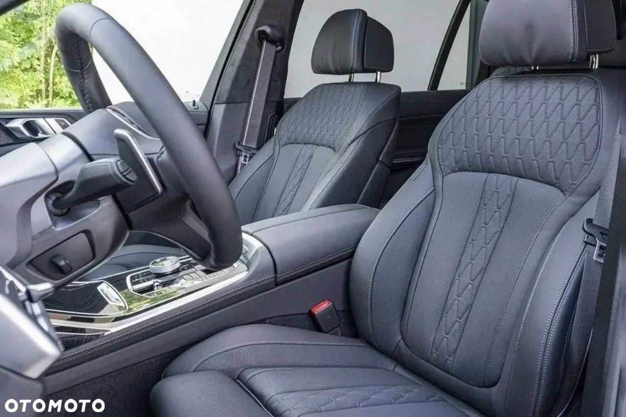 BMW X7 - 16