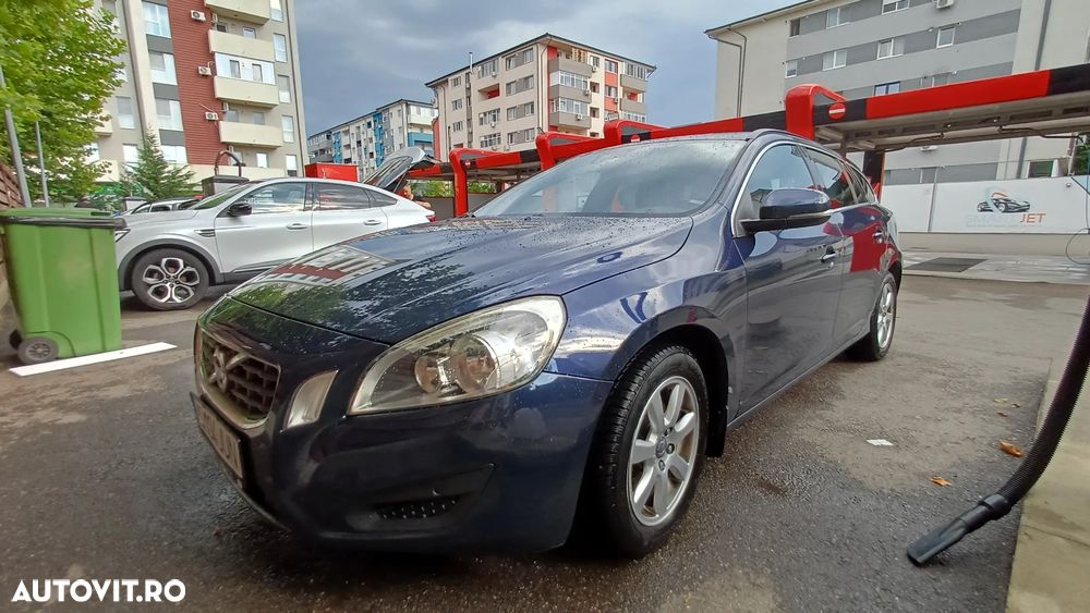Volvo V60 DRIVe Start-Stop Basic - 32