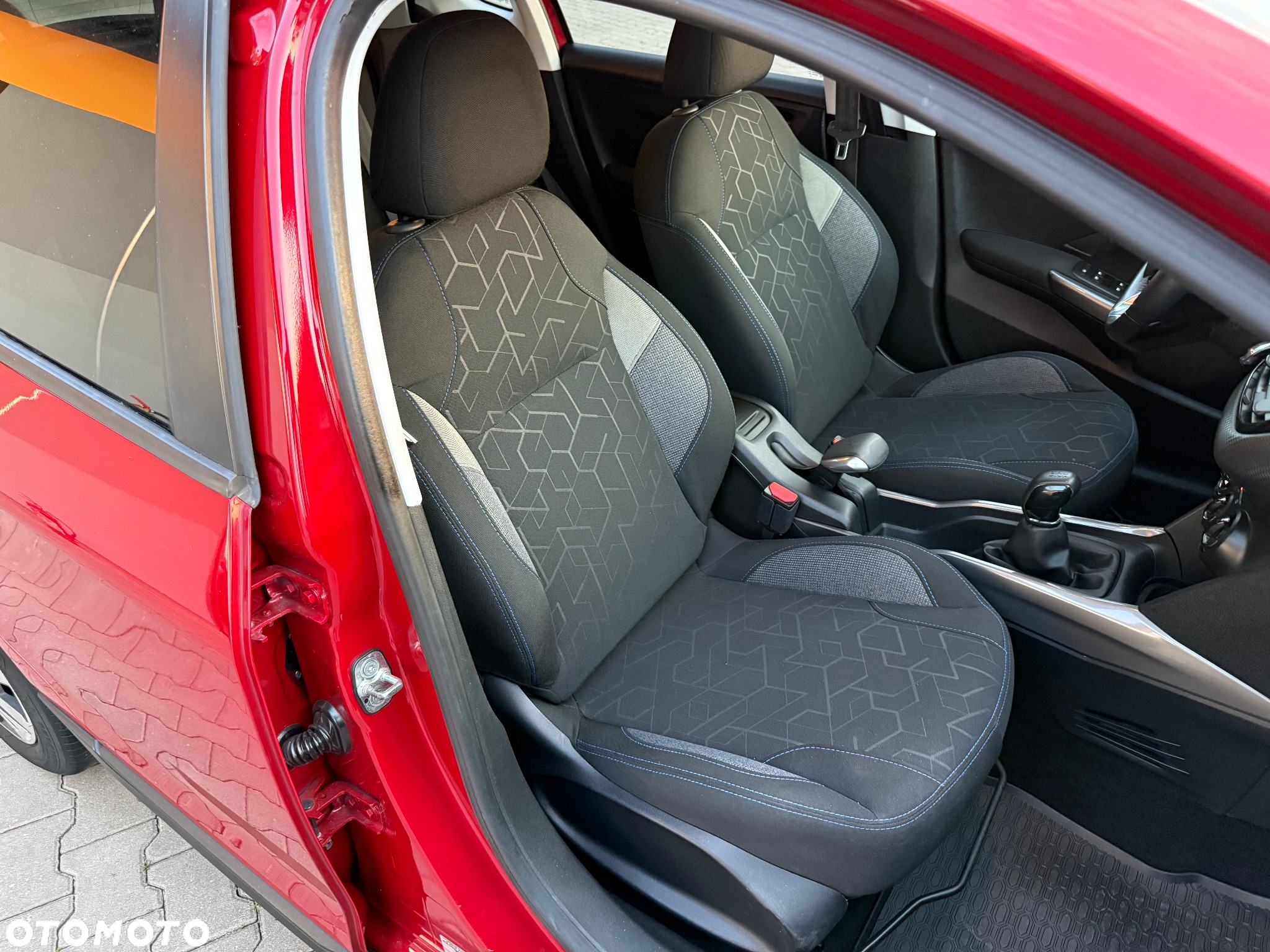 Peugeot 2008 1.2 Pure Tech Active S&S - 25