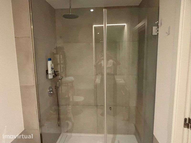 Vende-se Apartamento T0+2 junto à Universidade do Minho - Azurém - Grande imagem: 3/9