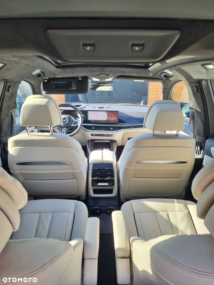BMW X7 - 9