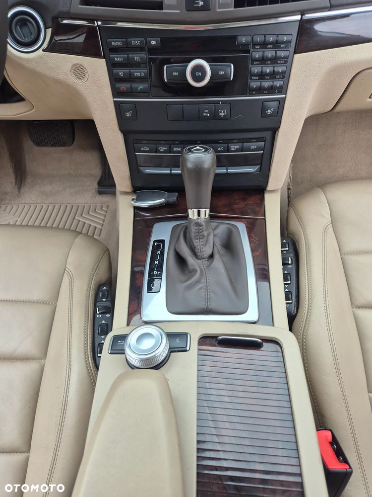 Mercedes-Benz Klasa E 250 CGI BlueEFFICIENCY Automatik Avantgarde - 9