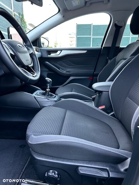 Ford Focus 1.0 EcoBoost Connected - 31