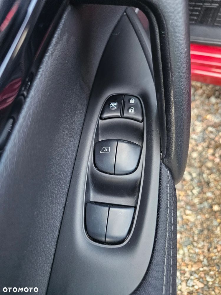 Nissan Qashqai 1.6 DIG-T Tekna - 25